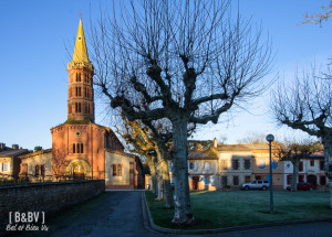 Place de l'église Longages